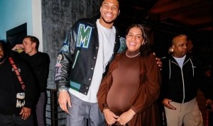 百家乐玩法-字母哥：我妻子马上就要生四胎了 她是本赛季的MVP