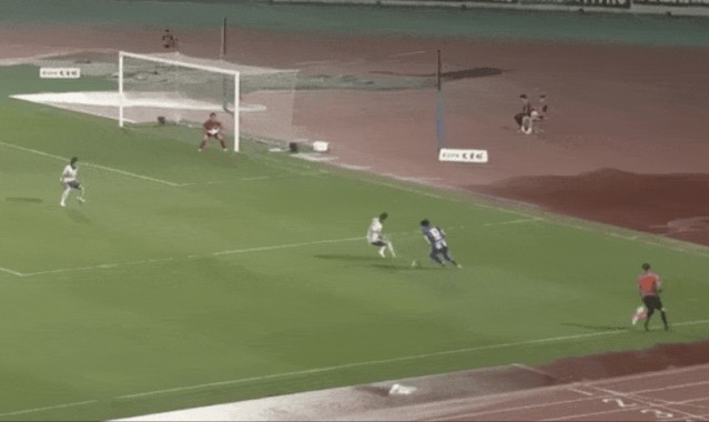 官方网站-天皇杯半场：气田亮真双响，杰巴里破门，山形山神2-1大阪钢巴