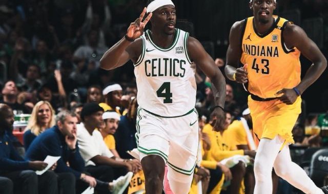 百家乐官网-布朗投中绝平三分难记首功？霍勒迪爆发如同及时雨