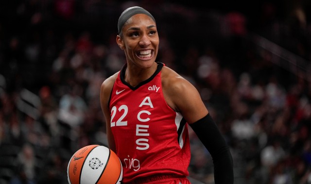 王牌的王牌！阿贾常规赛场均得到23.4分10.2板3.1助3.9断&amp;帽